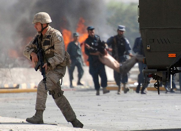 Ataque suicida en Kabul a civiles afganos