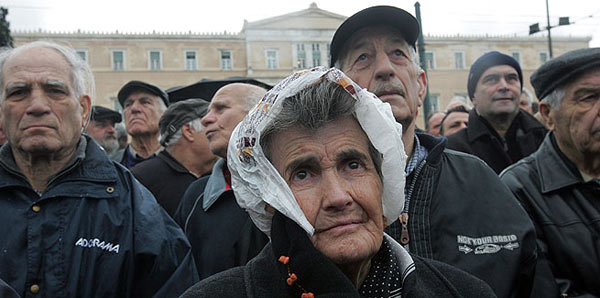 Huelgas masivas contra plan de austeridad paralizan Grecia