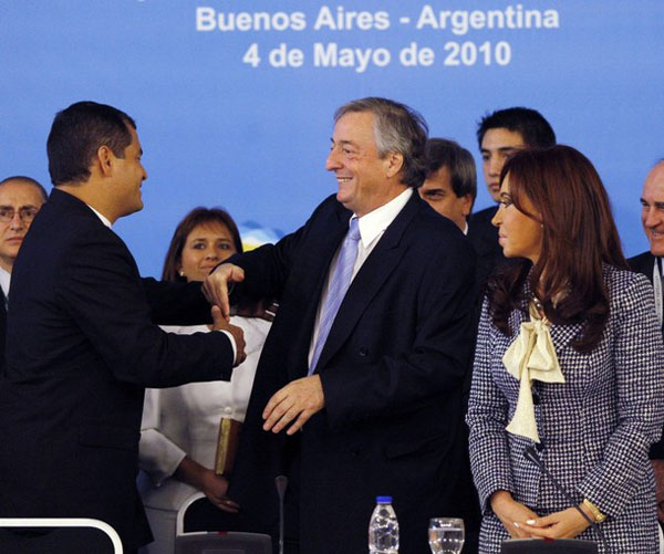 Eligen a Néstor Kirchner primer secretario general de UNASUR