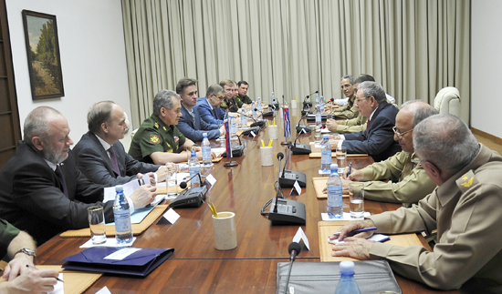 Recibió Raúl al Ministro de Defensa de Rusia