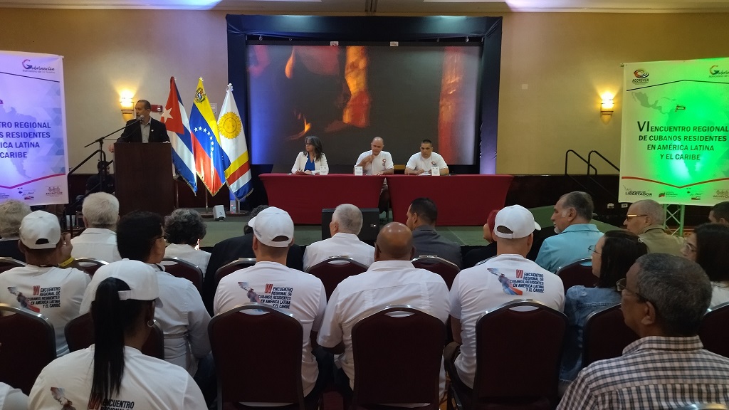 El presidente de Cuba, Miguel Díaz-Canel, envió un abrazo fraterno a los participantes en el VI Encuentro Regional de Cubanos residentes en América Latina y el Caribe 