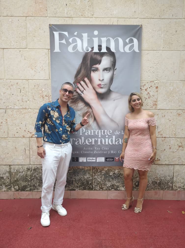 Ray Cruz junto a Claudia Zaldívar. 