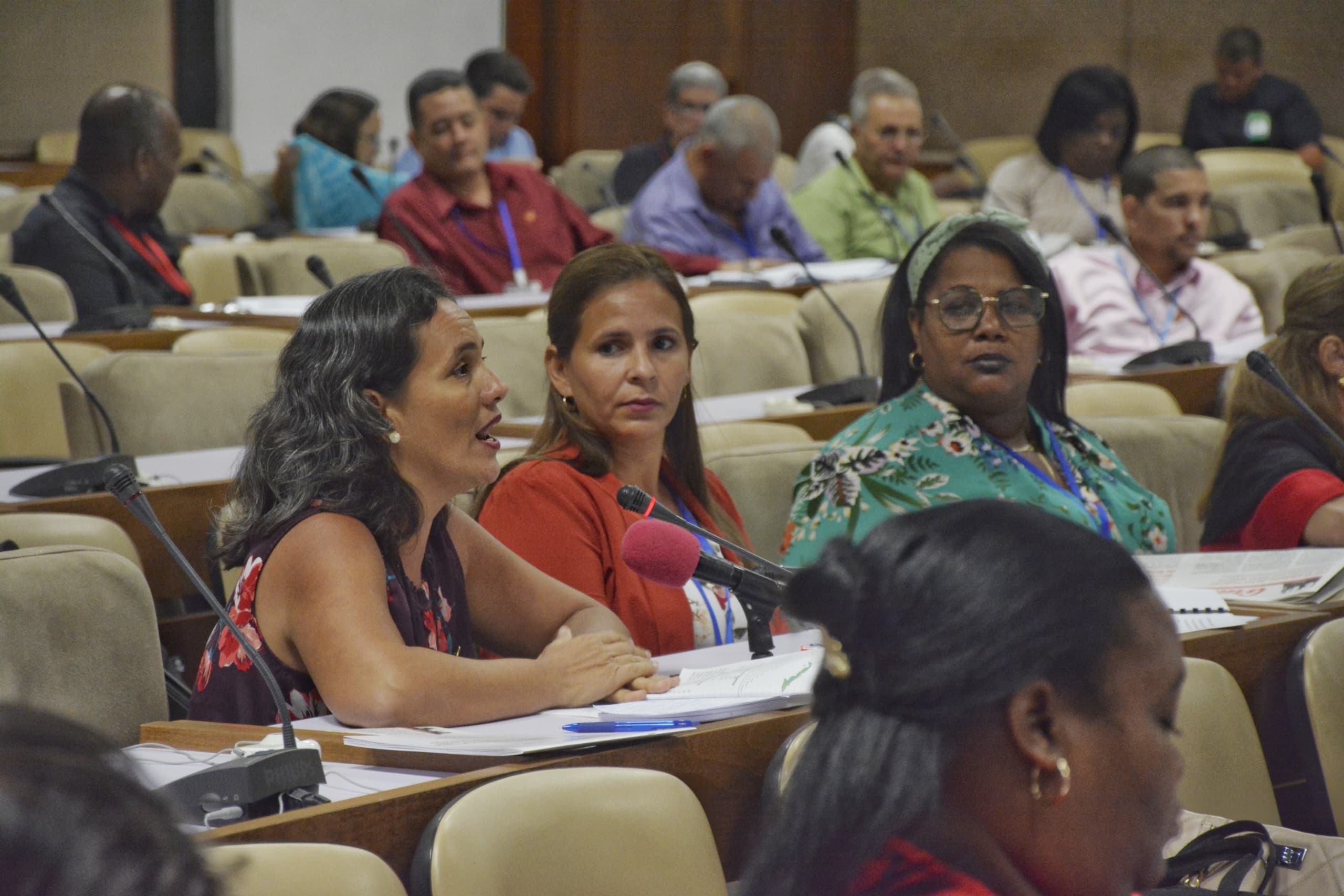 Diputados debaten temas de interés en comisiones de trabajo