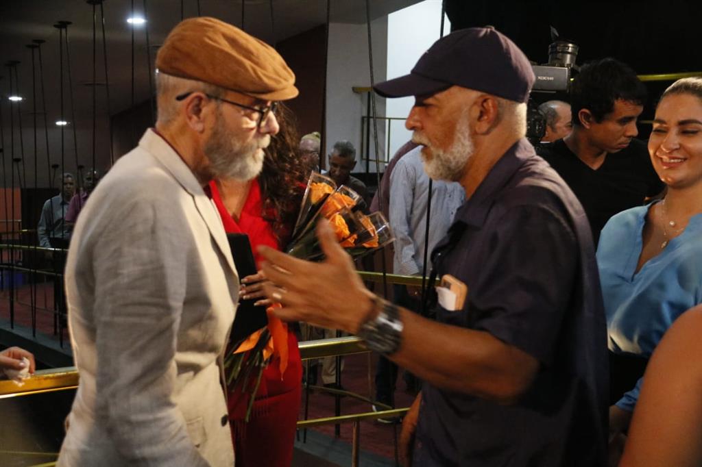 FOTO 1 Rudy Mora con el actor Jorge Alí, protagonista de Calle 232. Foto Portal Endac