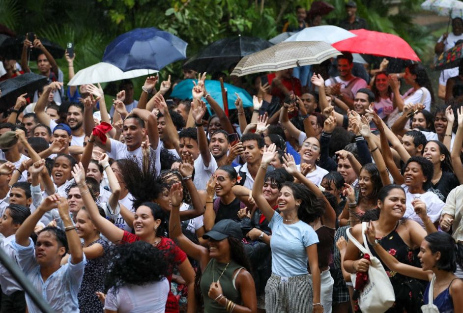 Digno homenaje de las nuevas generaciones al Comandante en Jefe Fidel Castro Ruz