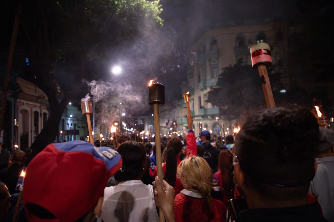 Pueblo presente en la Marcha de las Antorchas