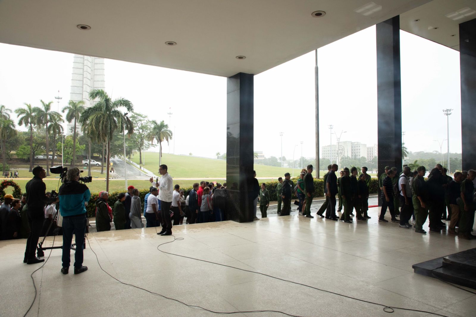 El pueblo cubano rinde tributo a loscombatientes caídos en Venezuela.