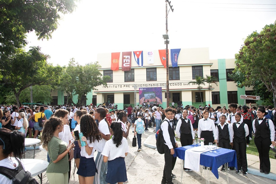 Los jóvenes cubanos estrenaron la campaña por los 65 años de la UJC 