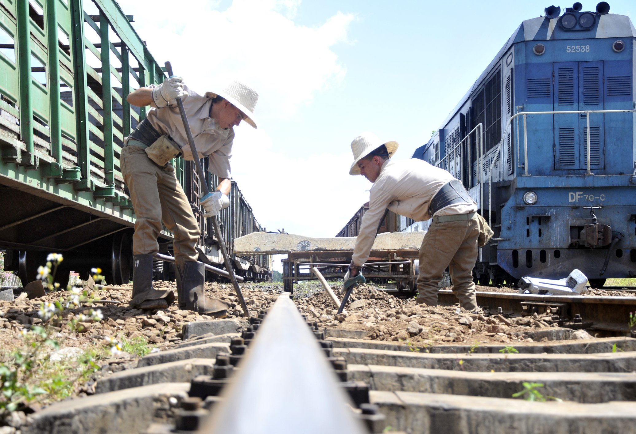 Los jóvenes rostros del ferrocarril cubano.