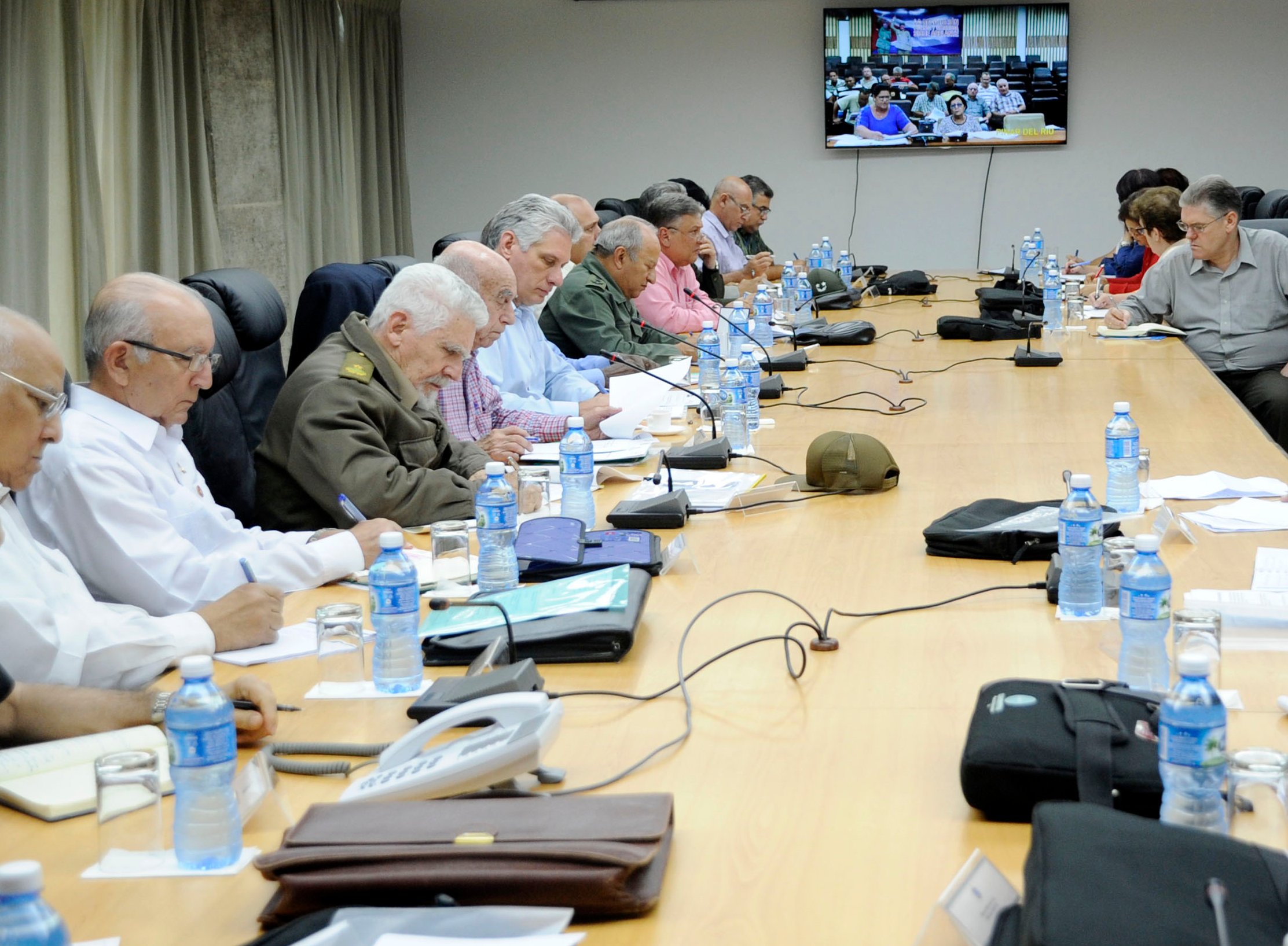 Díaz-Canel se reunió con las autoridades de las provincias afectadas por las intensas lluvias