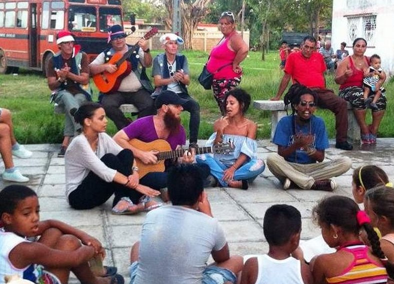 Es imposible darle la espalda a la satisfacción de necesidades espirituales del pueblo. Sin la cultura no se puede construir el socialismo