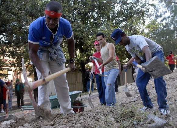 Jóvenes de trabajo voluntario