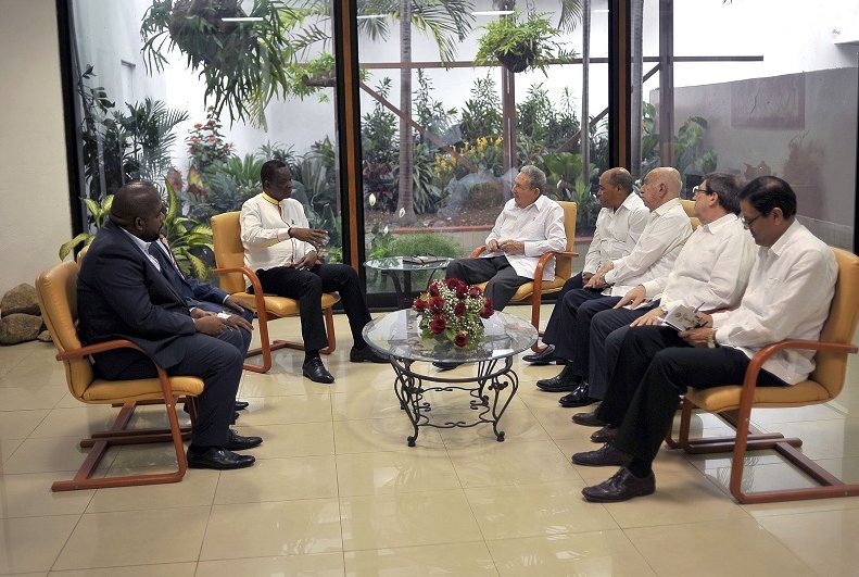 Recibió Raúl al Secretario General del Frente para la Liberación de Mozambique