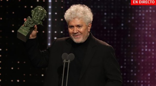 Pedro Almodóvar se llevo el premio a mejor director por Amor y Gloria.