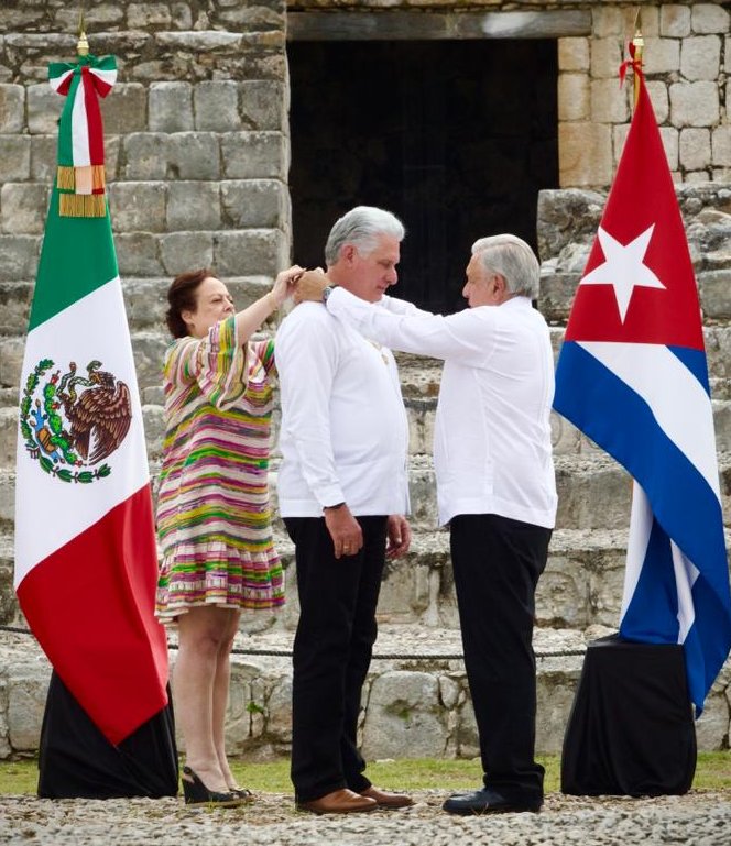 Miguel Díaz-Canel Bermúdez, recibió en Campeche la Condecoración de la Orden Mexicana del Águila Azteca, en grado de Collar, de manos del presidente de los Estados Unidos Mexicanos, Andrés Manuel López Obrador.