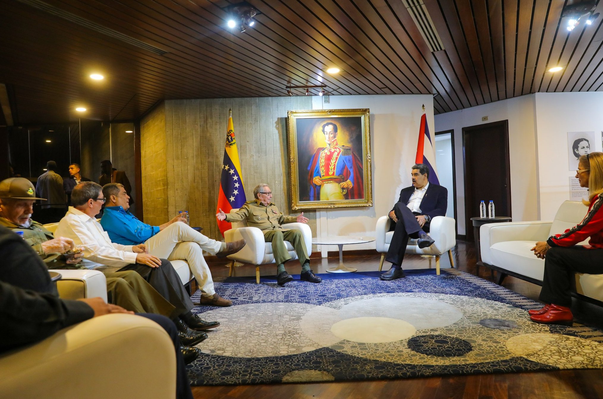 Nicolás Maduro sostuvo un encuentro con el General de Ejército Raúl Castro