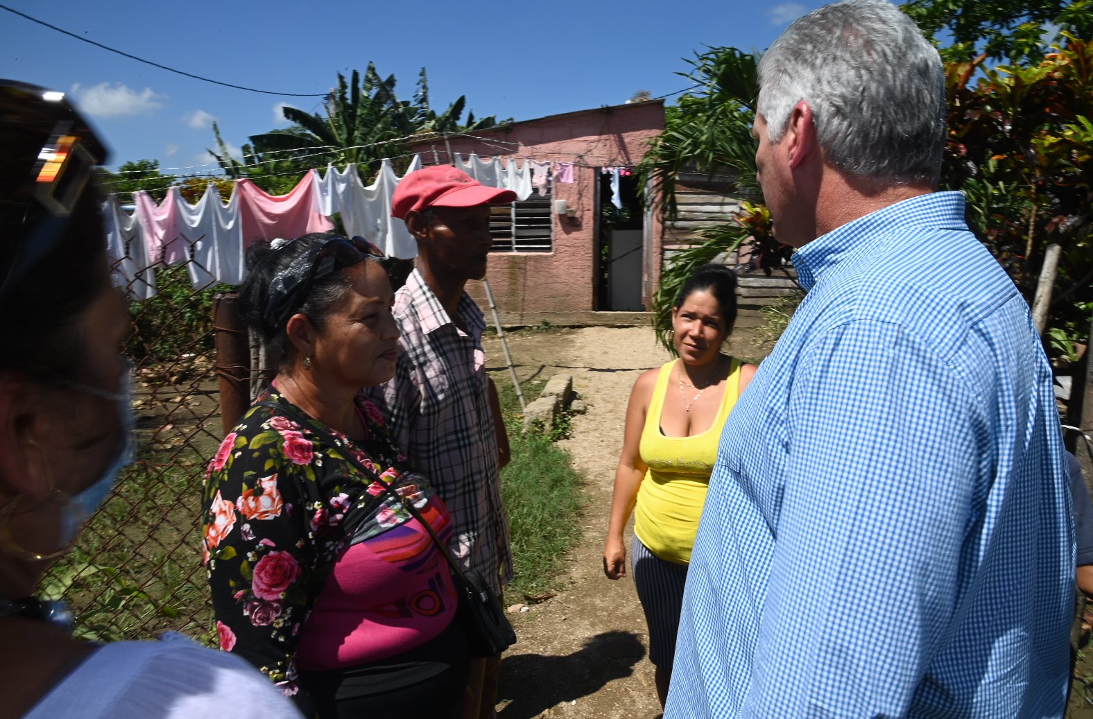 Presidente cubano dialoga con el pueblo agramontino