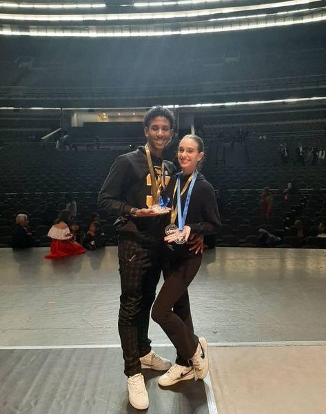 Alejandro Lázaro Alderete Hernández y Nadila Estrada Pérez, estudiantes de la Escuela Cubana de Ballet Fernando Alonso