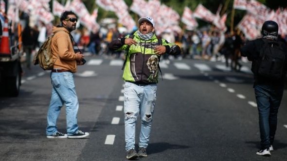 La marcha fue reprimida por fuerzas de seguridad, por lo que hubo heridos y detenidos