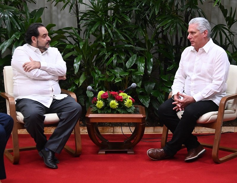 Miguel Díaz-Canel Bermúdez, y Andrés Rebolledo Sitmans