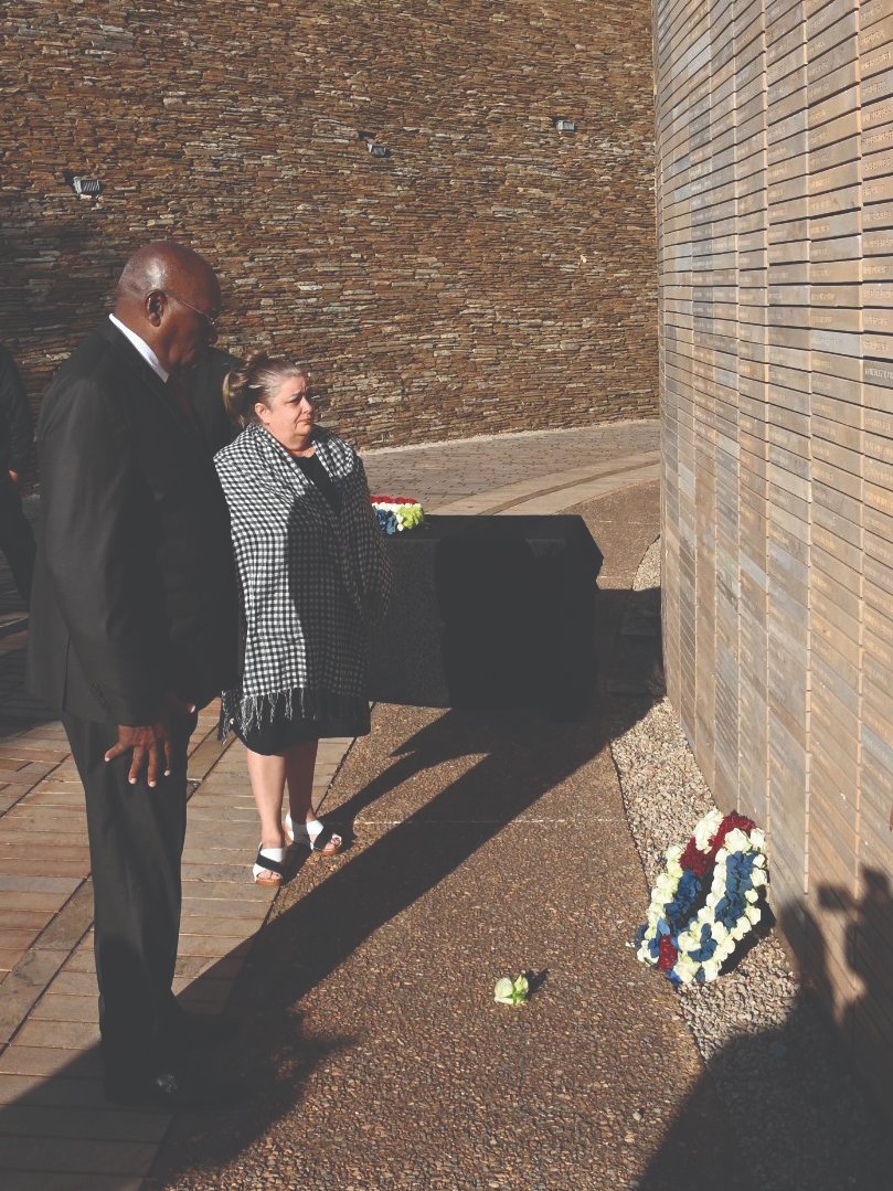 Valdés Mesa rindió homenaje.