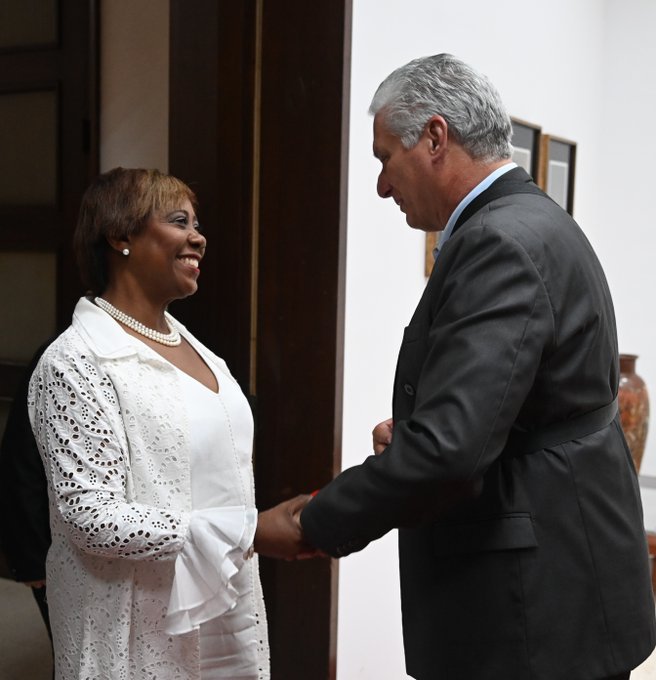 Presidente de Cuba recibió a Bridgid Annisette-George.