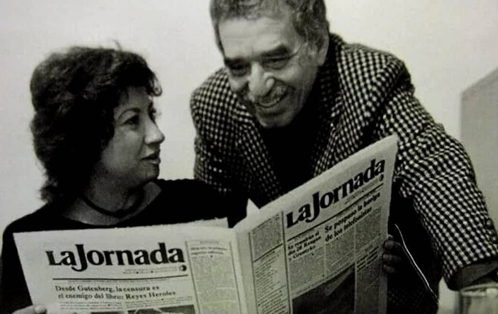 Carmen Lira Saab y el Premio Nobel Gabriel García Márquez en los días fundacionales del diario La Jornada