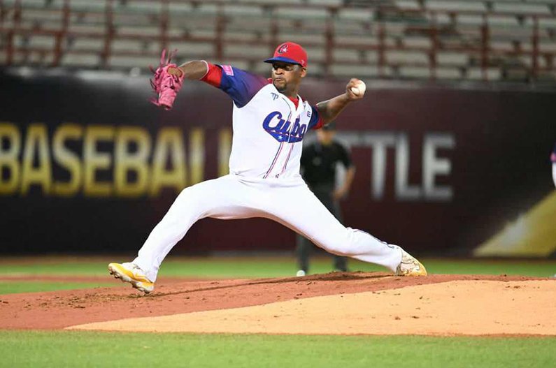 Costosa derrota para Cuba en su debut en el Premier 12