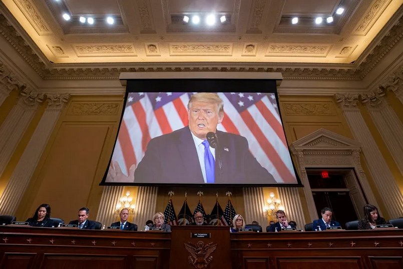 Donald Trump durante una audiencia del comité para investigar el ataque del 6 de enero al Capitolio de Estados Unidos