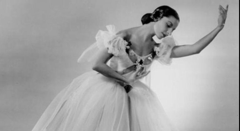 a efeméride se conmemora desde 2020 cada 21 de diciembre, fecha de nacimiento de la prima ballerina assoluta Alicia Alonso