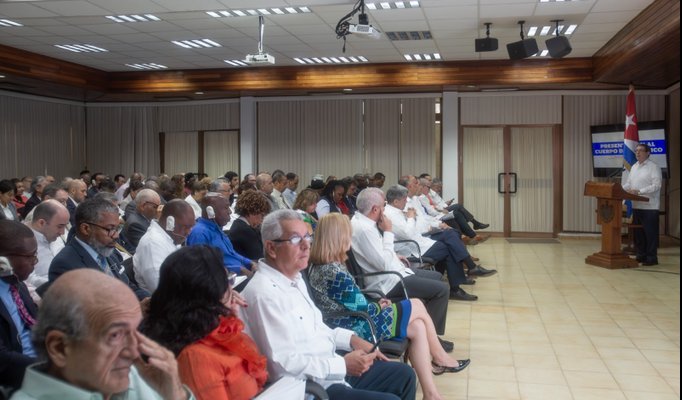 Bruno Rodríguez Parrilla y cuerpo diplomático