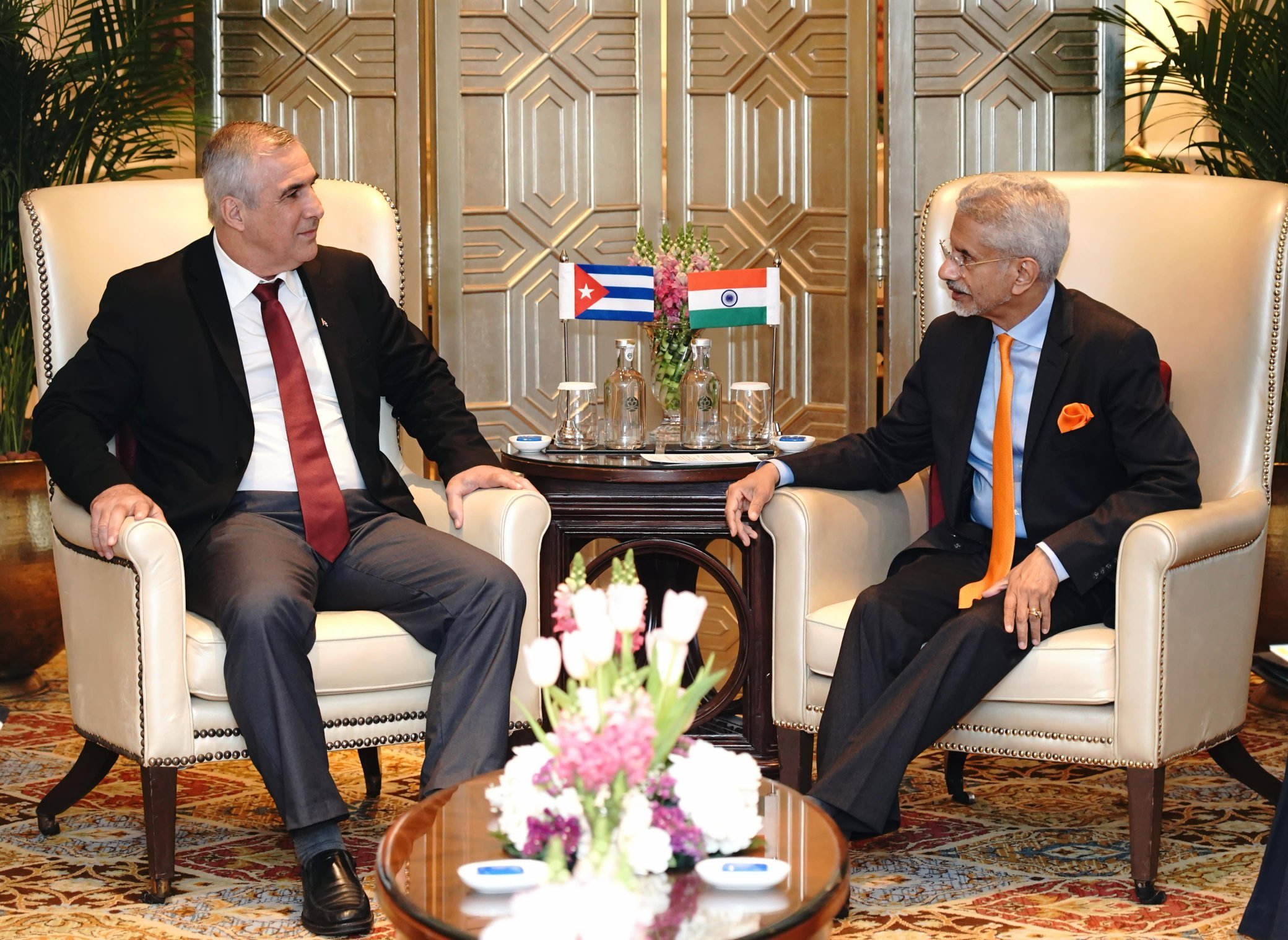 Eduardo Martínez Díaz, vice primer ministro de Cuba, y Subrahmanyam Jaishankar, ministro de Asuntos Exteriores de la India