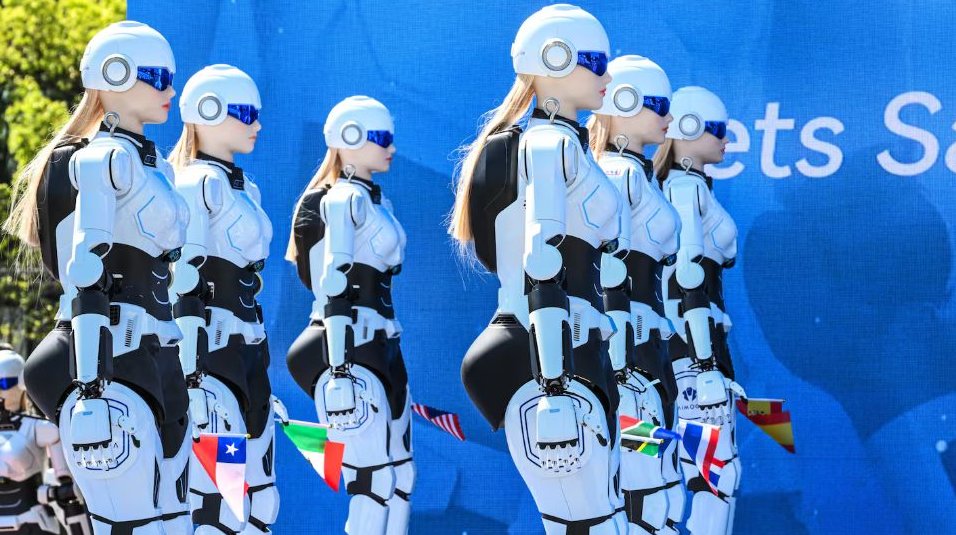 El robot humanoide llamado Mornine ha sido una presencia constante en el salón del automóvil de Shanghai