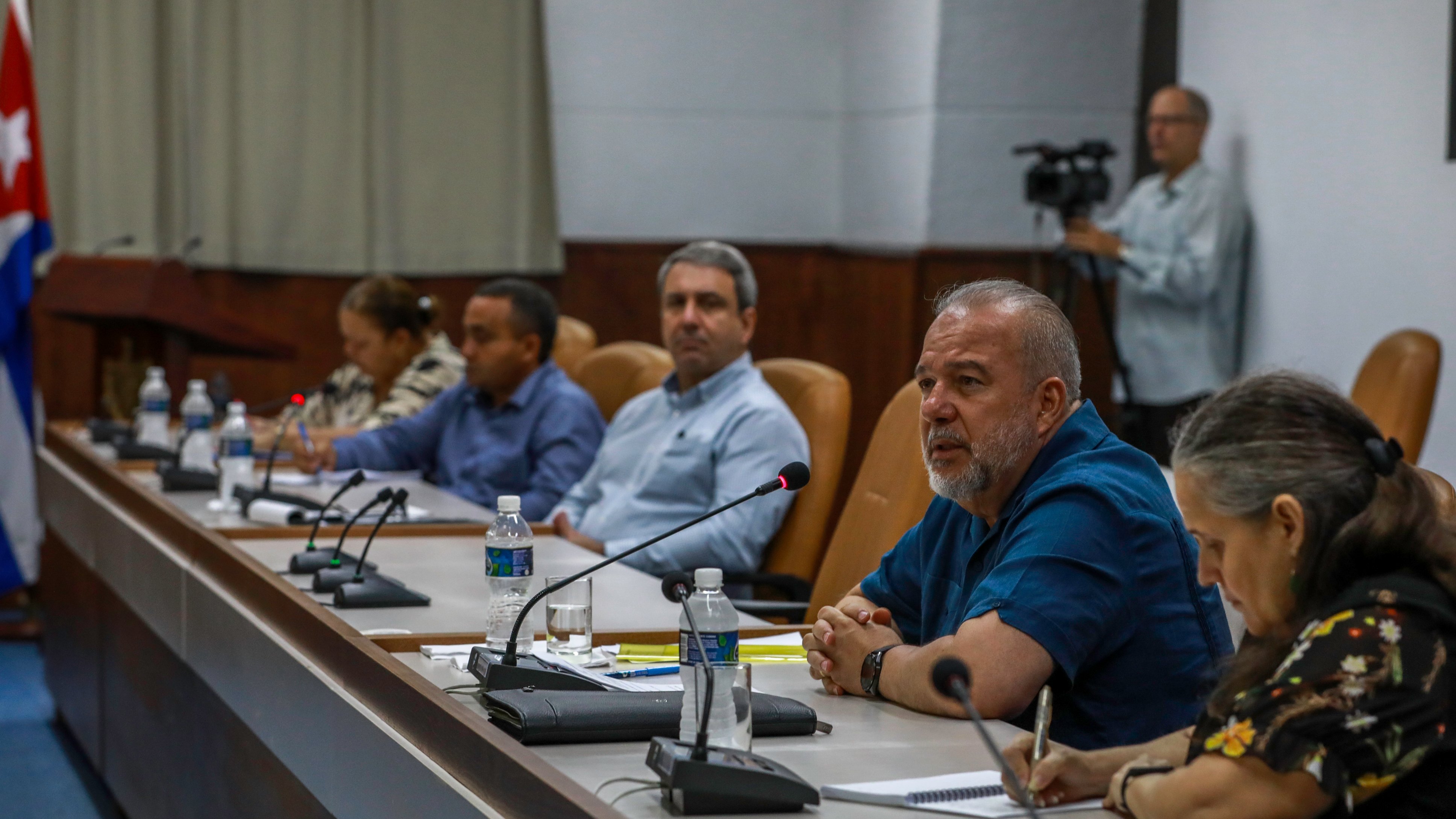 Implementación del Programa de Gobierno para corregir distorsiones y reimpulsar la economía