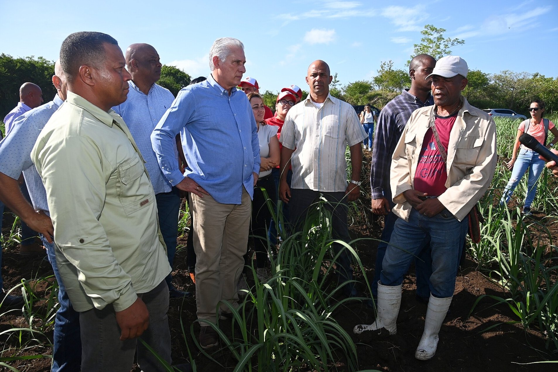 Varios puntos del municipio villaclareño de Ranchuelo visitó este jueves el Presidente de la República, Miguel Díaz-Canel