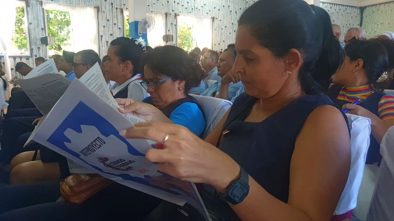 Consulta del Anteproyecto del nuevo Código de Trabajo en la Isla de la Juventud