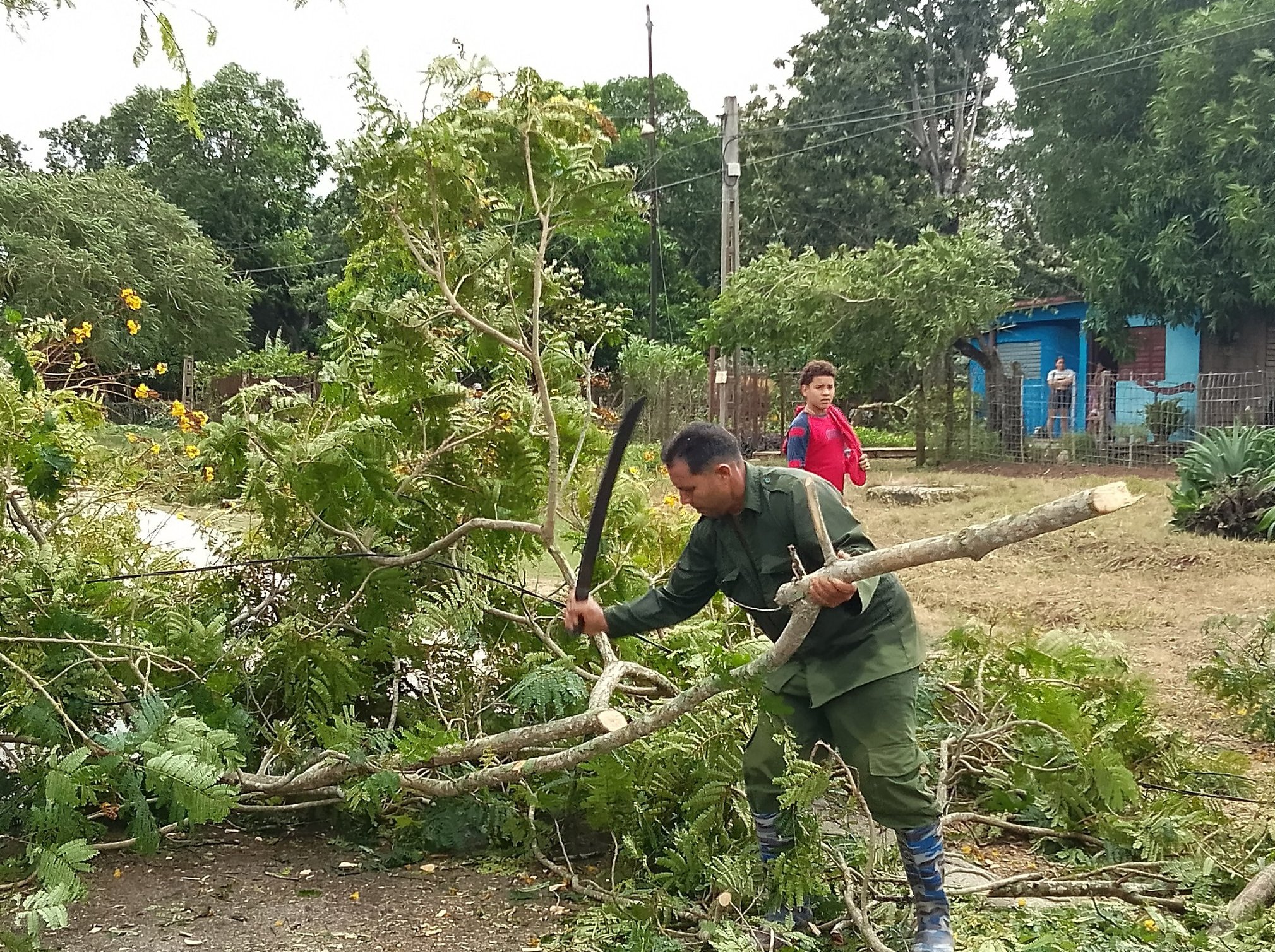 Muchos han sido los daños severos causados por Melissa, pero la voluntad del pueblo continúa primando en estas horas de recuperación.