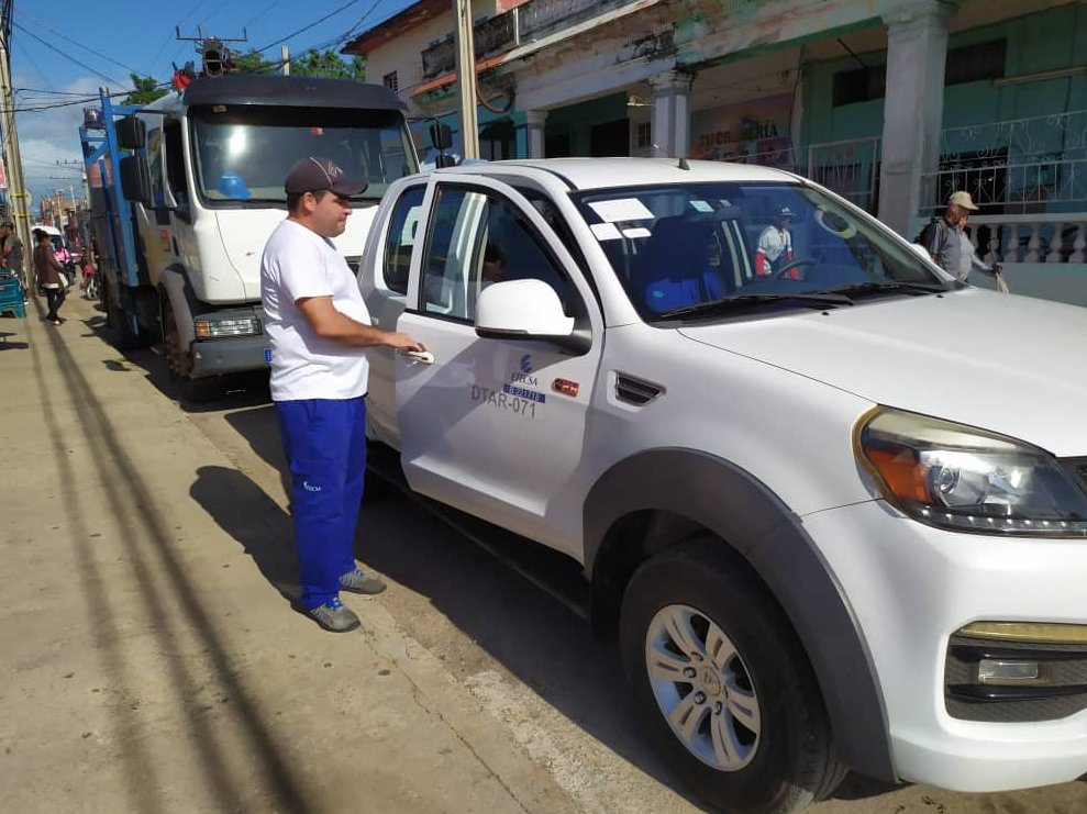 Trabajadores de Etecsa en Artemisa
