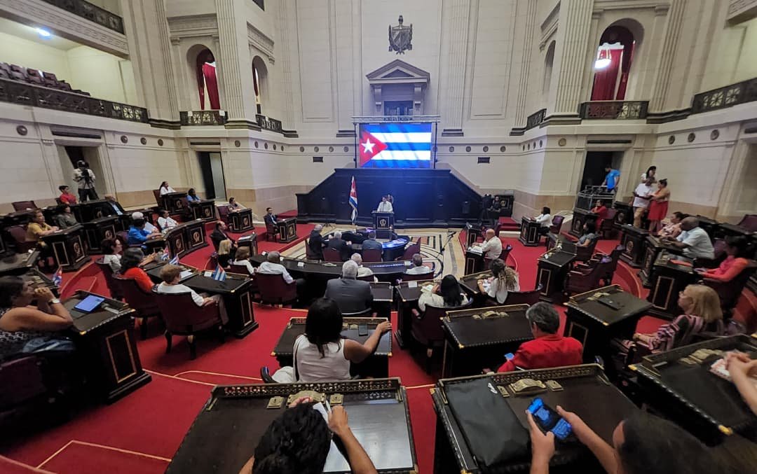 Diputados cubanos reiteran condena a bloqueo estadounidense