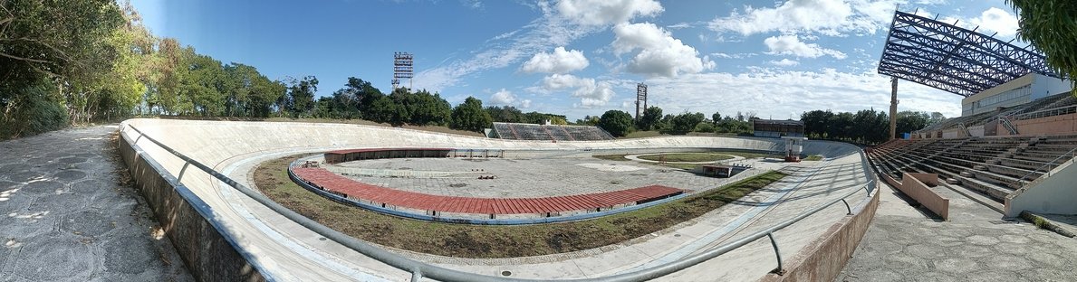 Las condiciones de la pista, el vandalismo y abandono han afectado al velódromo Reinaldo Paseiro