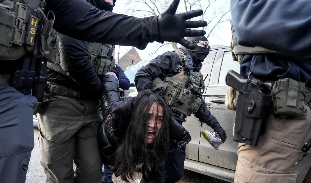 Continúan las protestas callejeras y las redadas migratorias en barrios de Minneapolis