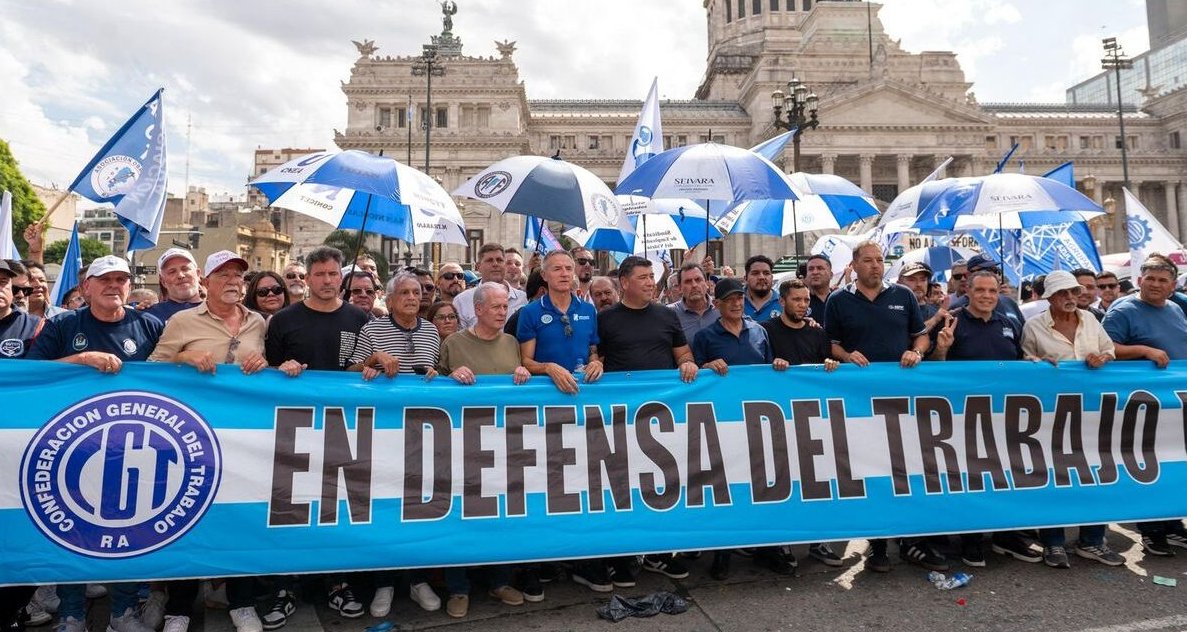 El movimiento sindical argentino no ha cesado de esgrimir la defensa de los derechos laborales ante la oleada neoliberal del Gobierno de Milei. Foto: La Nota de San Juan