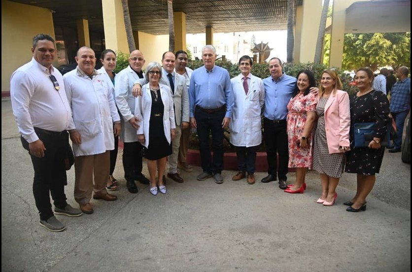 Visita de Miguel Díaz-Canel al Instituto de Oncología y Radiobiología