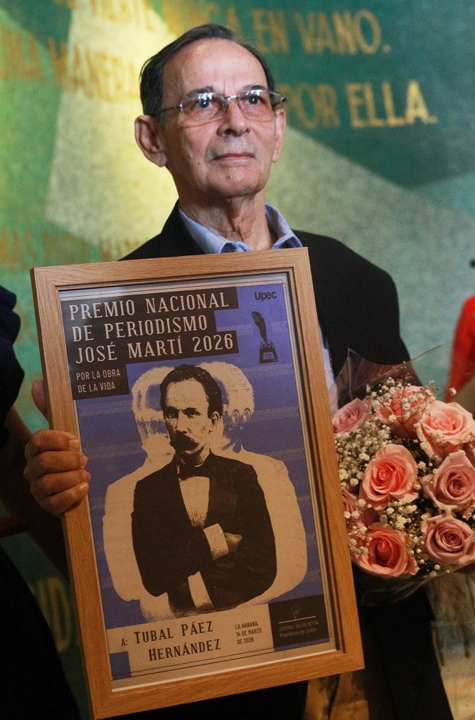 Tubal recibe el diploma acreditativo del premio más importante que otorga la Upec.