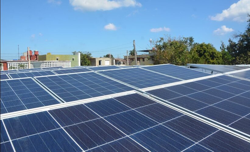 Paneles solares en Matanzas