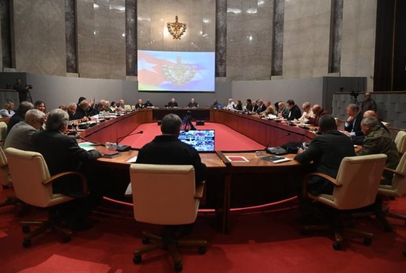 Convoca Presidente cubano a implementar transformaciones