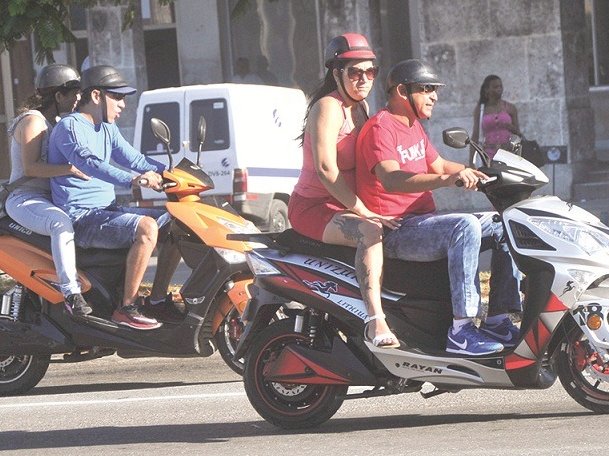 Se incrementa un dígito para las chapas de identificación de ciclomotores y motocicletas