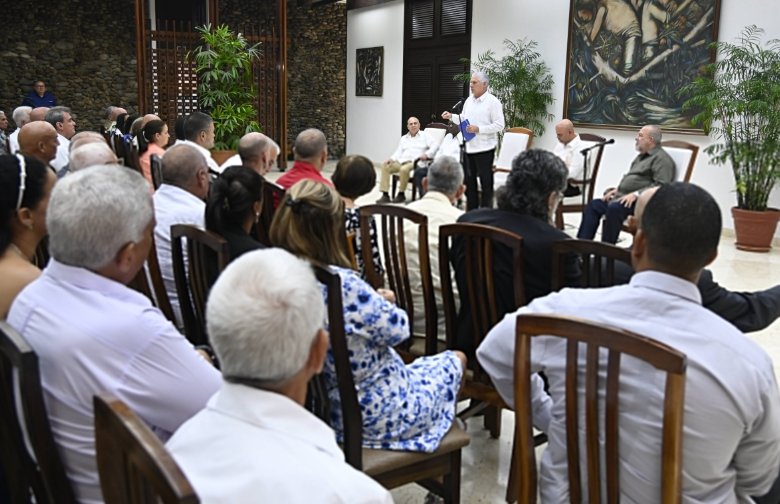 Tuvo lugar en la tarde de este miércoles 29 el Acto de entrega del Título Honorífico de Héroe del Trabajo de la República de Cuba
