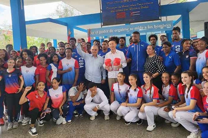 Entregó China donativo al deporte