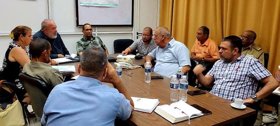 Manuel Marrero Cruz en el Despacho Provincial de Carga de La Habana